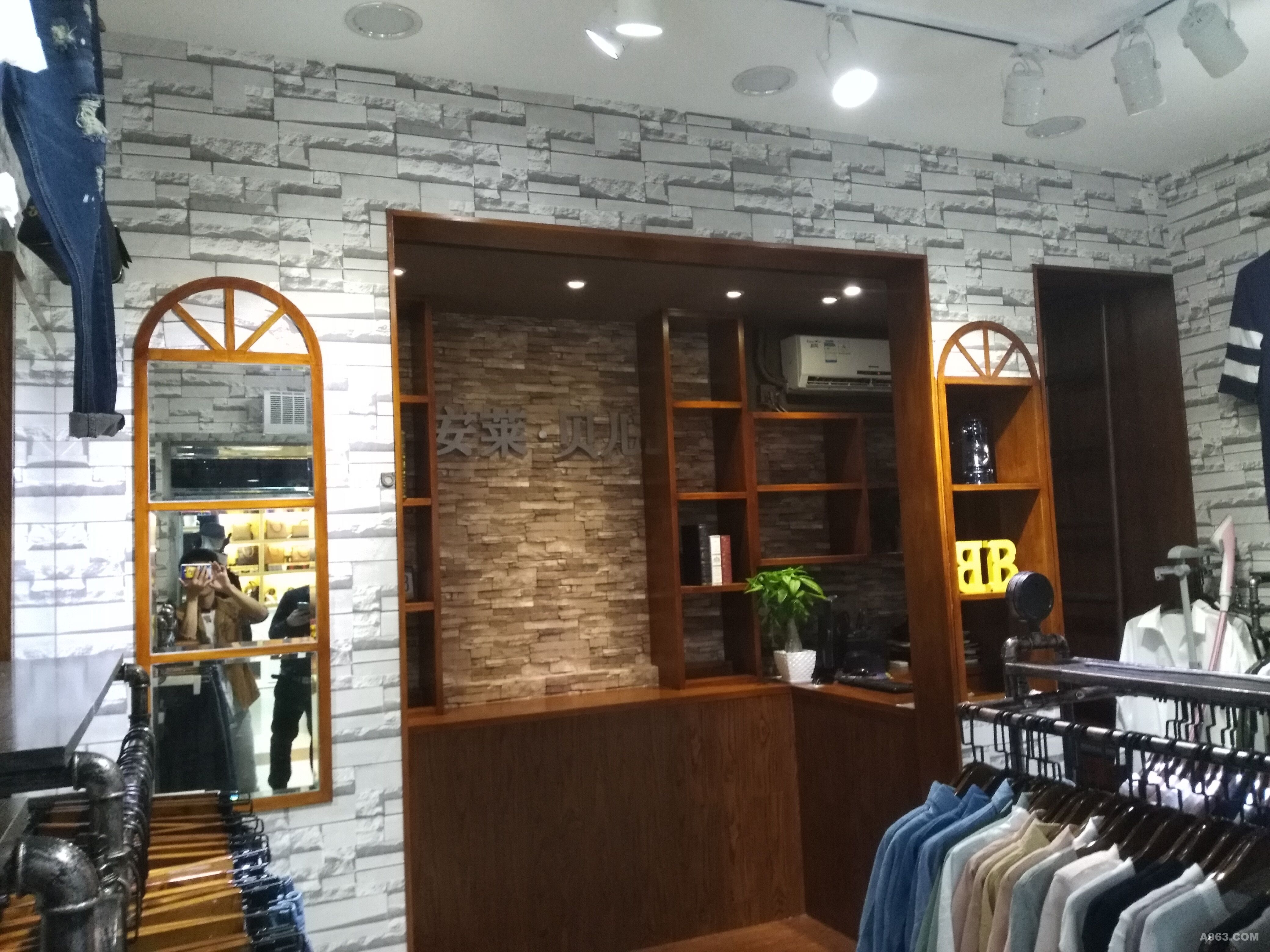惠州数码街南段2楼t012韩版服装店 尚品饰家专业商铺 店面设计 品牌